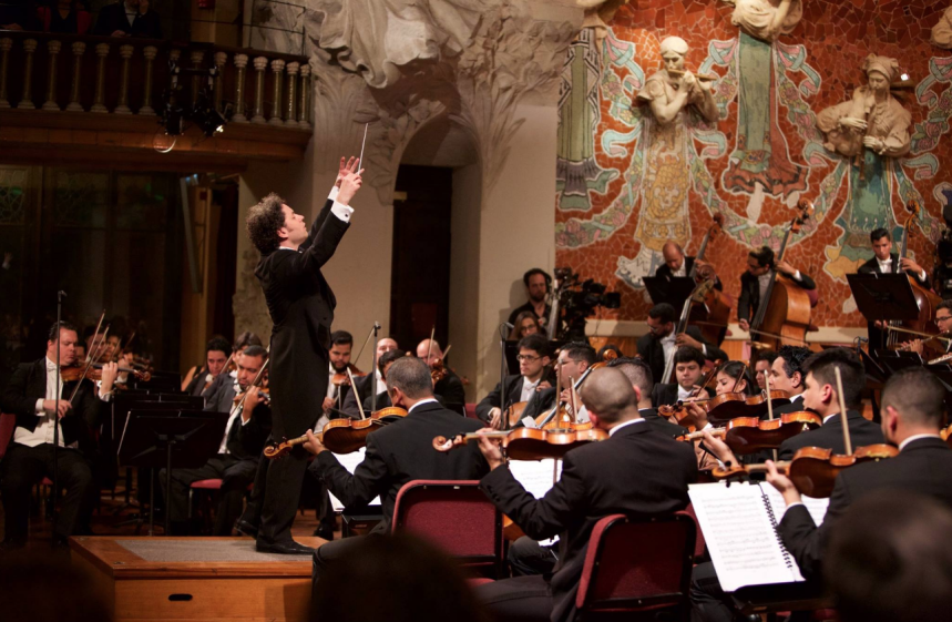 Gustavo-Dudamel-dirige-la-Sinfonica-Simon-Bolivar-en-el-Palau-de-la-Musica-Catalan Gustavo-Dudamel-dirige-la-Sinfonica-Simon-Bolivar-en-el-Palau-de-la-Musica-Catalan